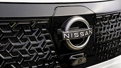 Nissan Townstar Van EV díszrács és logo